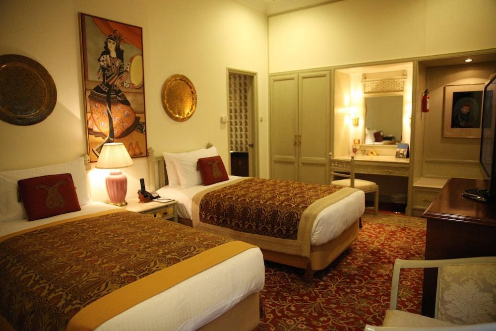 ทัช รามพาฆะ พาเลซ Hotel ชัยปุระ ภายนอก รูปภาพ